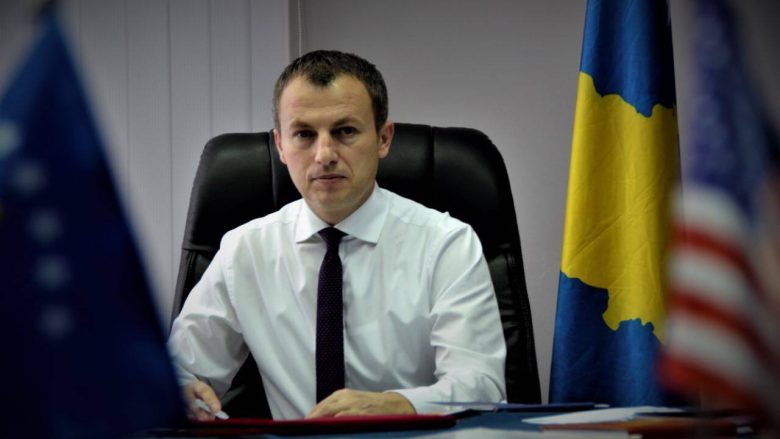 Ministri Reçica kërkon nga deputetët ta votojnë Ligjin për Rimëkëmbje Ekonomike