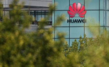 Huawei, Mbretëria e Bashkuar do të ndalojë instalimin e pajisjeve të reja të rrjetit 5G nga muaji shtator