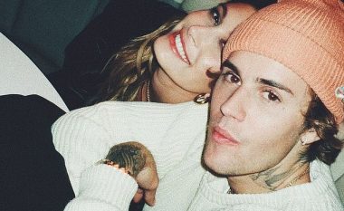 Justin dhe Hailey Bieber ndajnë imazhe të lumtur krah njëri-tjetrit
