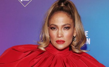 Jennifer Lopez po lanson linjën e saj të kujdesit për lëkurën