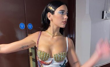 Dua Lipa magjeps me imazhet nga prapaskenat e “AMA 2020”