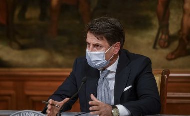 Italia do të fillojë shpërndarjen e vaksinës kundër COVID-10 në fund të janarit, thotë kryeministri Conte