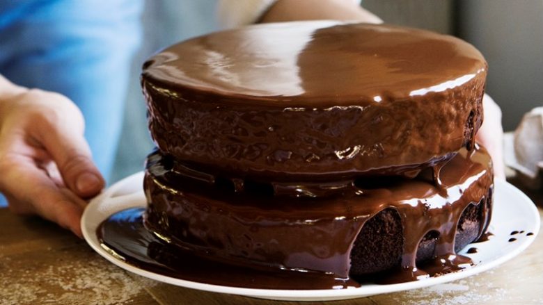 Tortë e mrekullueshme nga çokollata, e cila përgatitet shpejt