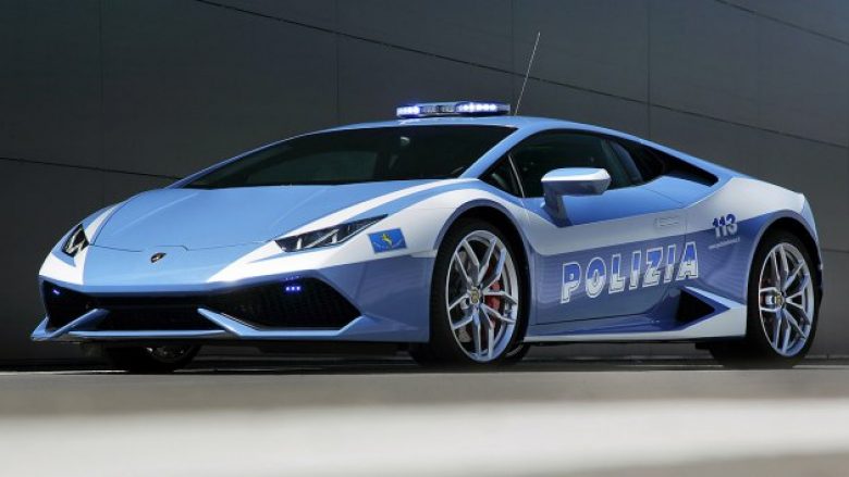Ndonjëherë shpejtësia shpëton jetë – Lamborghini i policisë transportoi veshkën për transplant
