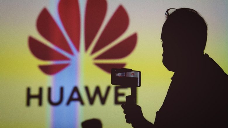 Kompanitë britanike që do të bashkëpunojnë me Huawei në prezantimin e rrjeteve 5G do të ndëshkohen