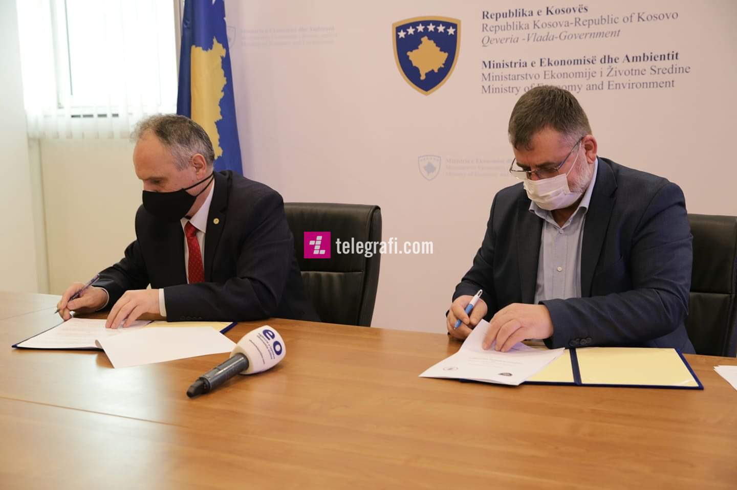 Ministria e Ekonomisë dhe Universitetit i Prishtinës nënshkruajnë marrëveshjen në fushën e kërkimit shkencor për projektet mjedisore