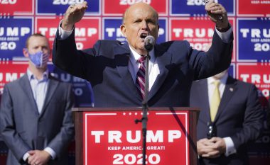 Avokati i Trumpit, Giuliani: Ka votuar kampioni i boksit Joe Fraizer, ai ka vdekur në vitin 2011