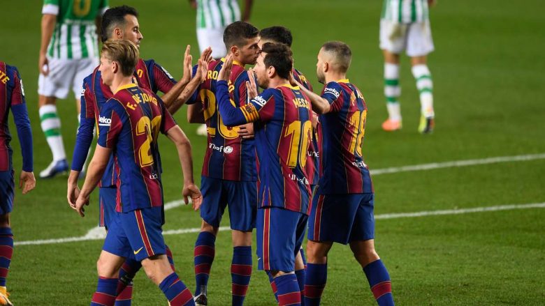 Barcelona i kthehet fitores pas katër ndeshjeve, Messi shënon dy gola në fitoren e thellë ndaj Real Betisin