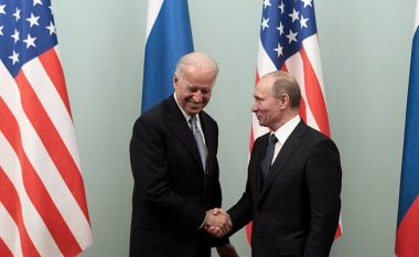 Putini po i pret rezultatet zyrtare për ta uruar Bidenin