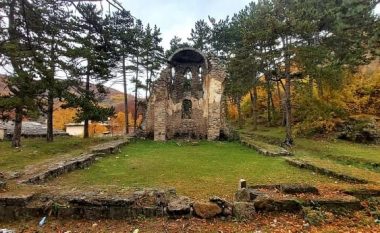 Kisha e saksonëve në Mitrovicë, para shkatërrimit total