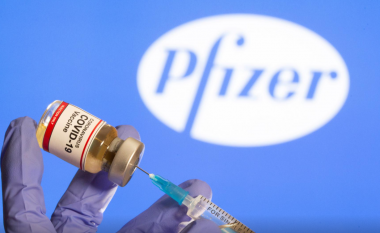 Rezultatet fillestare të vaksinës nga Pfizer dhe BioNTech bëjnë përshtypje, por shkencëtarët mbeten “të kujdesshëm”