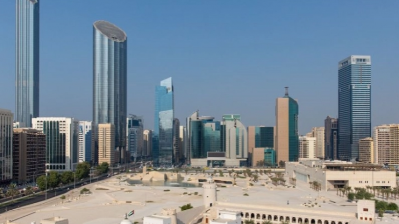 Emiratet e Bashkuara Arabe lehtësojnë ligjet rreth alkoolit dhe bashkëjetesës së çifteve të pamartuara