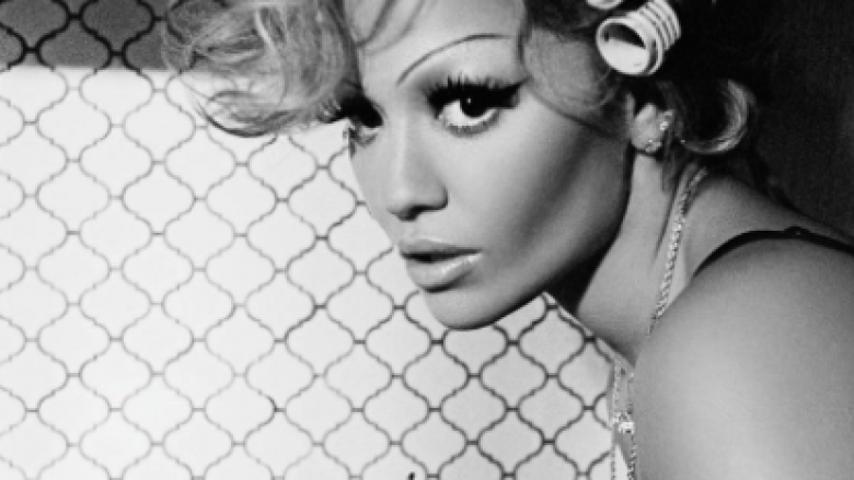 Rita Ora bën thirrje për të drejta të barabarta për artistet femra