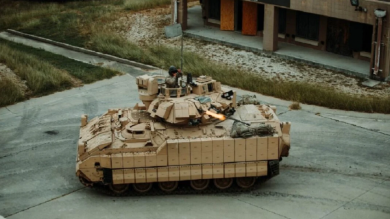 Ushtria amerikane fillon testimin e versionit të ri të automjetit luftarak Bradley