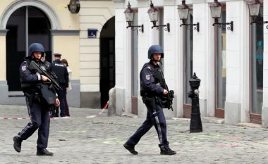 Gazeta austriake “Heute”: Njëri nga të dyshuarit të përfshirë në sulmin në Vjenë ka lindur në Kosovë