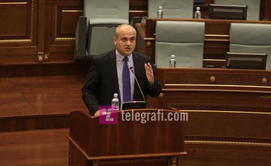 Avdyli: Qytetarët ta dërgojnë Isa Mustafën në pension, fatin e vendit e rrezikon për interesa personale  