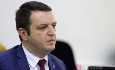 Ministri i Drejtësisë Selimi kërkon të ndërpriten të gjitha aktivitetet që lidhen me Serbinë