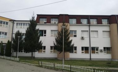 Në Spitalin e Gjakovës po trajtohen 89 pacientë me COVID-19