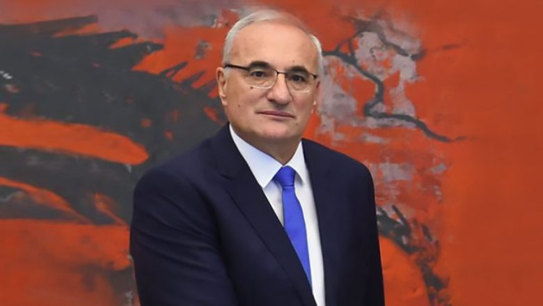 Serbia tërheq vendimin, nuk dëbohet ambasadori malazez