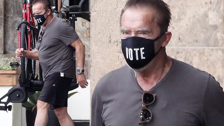 Arnold Schwarzenegger në formë të mirë pas operimit në zemër, shfaqet me maskën me mbishkrimin “Vota” pak ditë pas zgjedhjeve