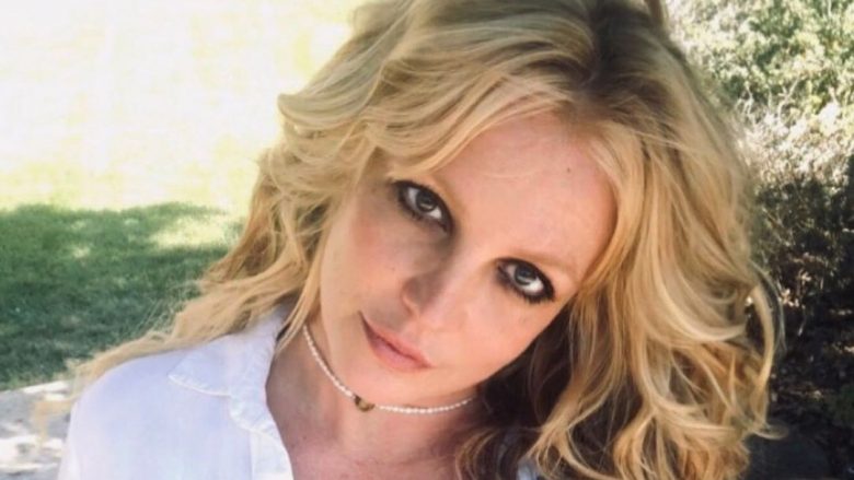 Britney humb në gjykatë, babai i saj do të vazhdojë t’ia menaxhojë financat dhe jetën e këngëtares