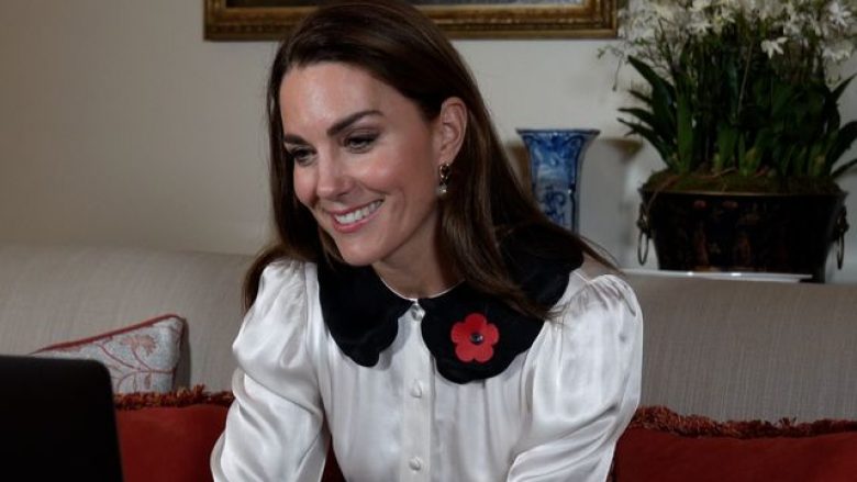 Kate Middleton vjen me ngjyrë të re flokësh
