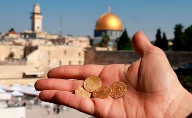 Gërmuesit gjejnë monedha ari të rralla antike, në Qytetin e Vjetër të Jerusalemit