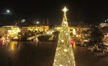 Tirana ndez dritat e festave – shpresë për një vit më të mirë