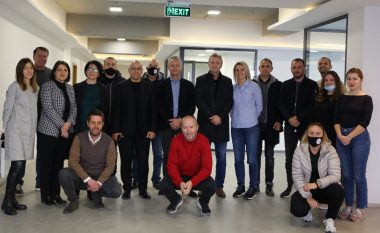 Thierry Favre vizitoi zyrat e reja të FFK-së dhe Kampin Edukativ në Hajvali