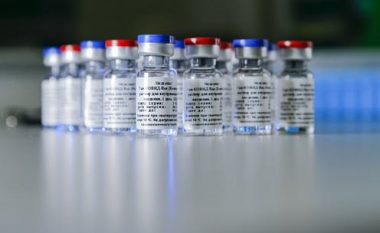 Vaksina kundër COVID-19: Kush do të jetë i pari që do ta marrë atë?