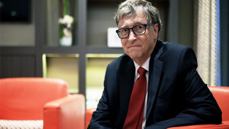 A do të ishte Bill Gates më i pasur se Jeff Bezos nëse nuk do të jepte para për bamirësi?