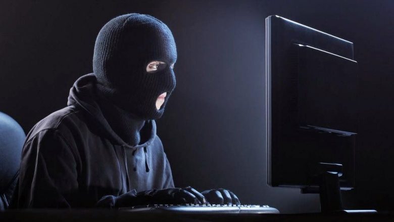 ​Paraburgim ndaj tetë të dyshuarve për krime kibernetike dhe mashtrim
