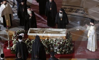 Varroset kreu i Kishës Ortodokse Serbe, Irinej që vdiq nga COVID-19