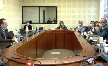 ​Drejtori i Prokurimit në ShSKUK: Nuk jam informuar për kontratat e nënshkruara nga Ministria e Shëndetësisë