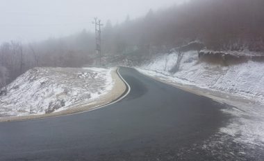 Reshjet e para të borës në Korçë
