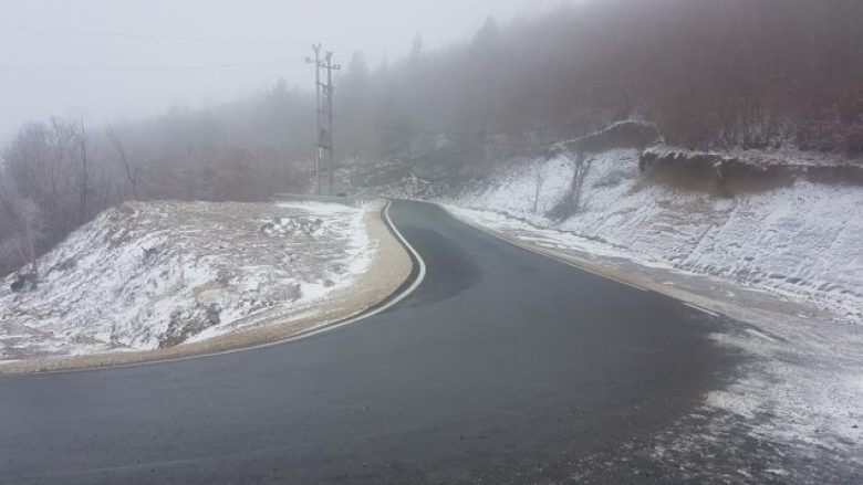 Reshjet e para të borës në Korçë