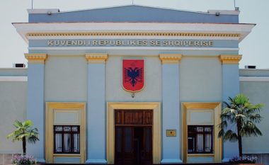 Kuvendi i Shqipërisë përgatit rezolutë për UÇK-në, shoqëria civile e konsideron të vonuar