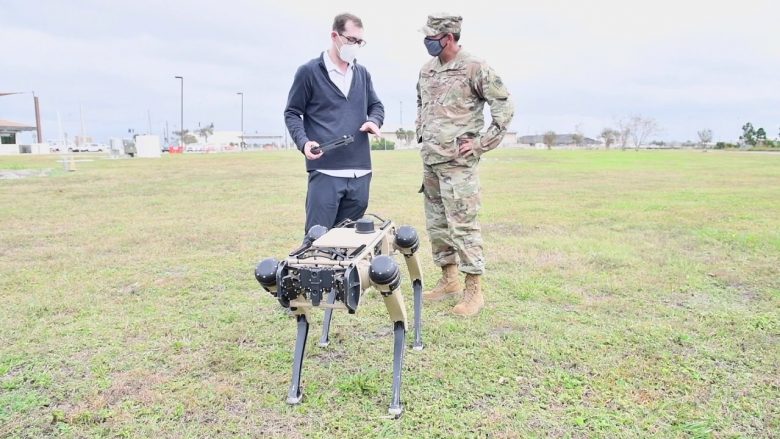 ‘Qentë robotë’ të ushtrisë amerikane marrin edhe një detyrë tjetër