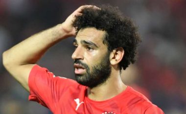 “Salah duhet të fajësohet, por ai përhap frikë mes frikacakëve në kampin e Egjiptit” – Mido kritikon yllin e Liverpoolit që u infektua me COVID-19 në dasmën e vëllait