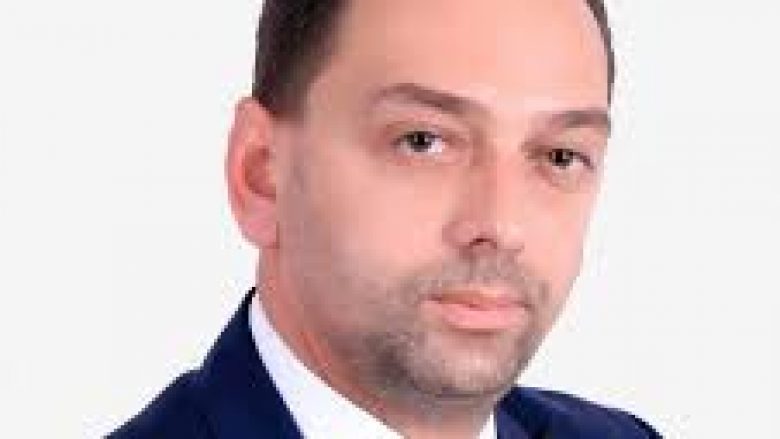 Fadil Nura zëvendëson Kadri Veselin në parlament
