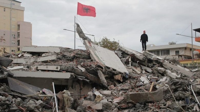 Një vit pas tërmetit në Shqipëri, mbi 50 të arrestuarit janë të lirë