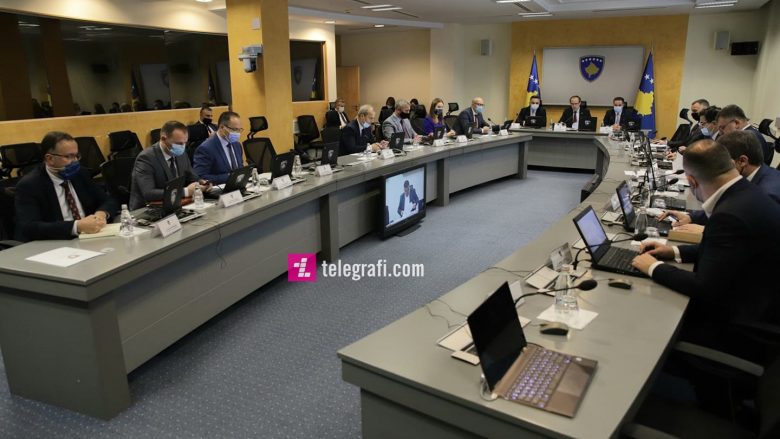 Qeveria e Kosovës miraton kërkesën e Kuvendit për ndryshimin e skemave pensionale
