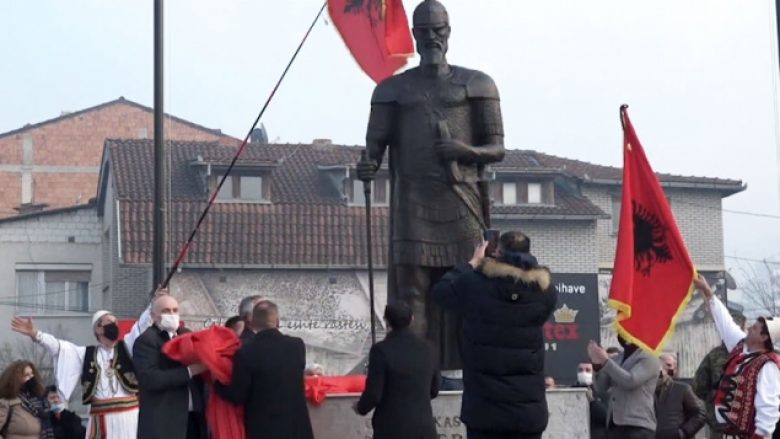 Shtatorja e Skënderbeut vendoset edhe në Prizren