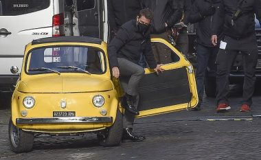 Tom Cruise për pak sa nuk u rrokullis me veturë gjatë xhirimeve të “Mission Impossible 7” në Romë