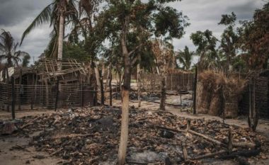 Fusha e futbollit shndërrohet në një “terren ekzekutimi”, më shumë se 50 personave u priten kokat në Mozambik