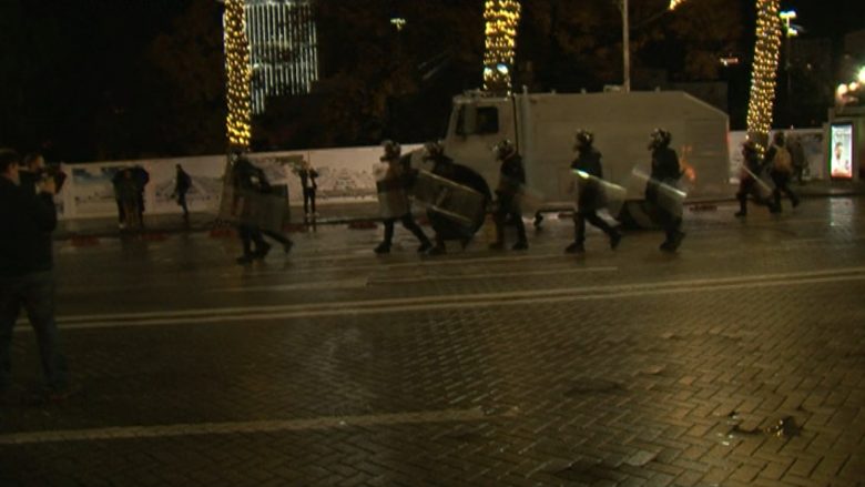 Avokati i Popullit nis hetimet pas raportimeve se të miturit u shoqëruan në komisariate gjatë protestave në Shqipëri