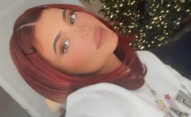 Kylie Jenner mahnit me dukjen natyrale në imazhet e reja