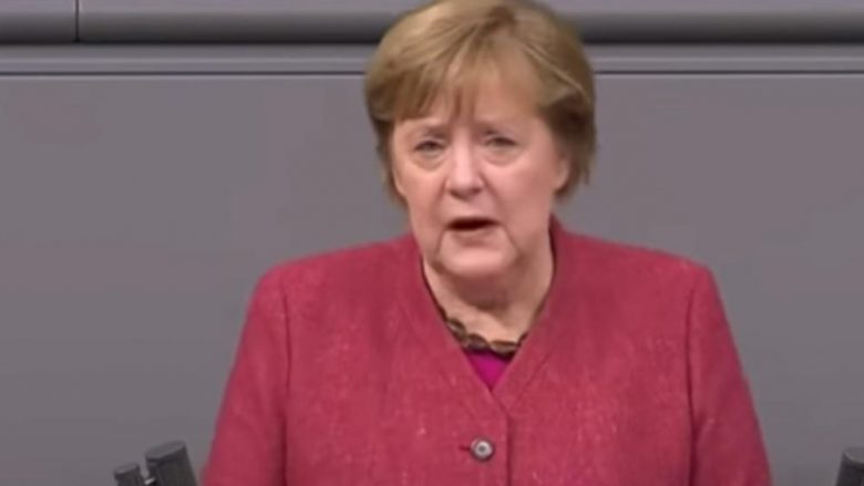 Merkel për pak sa nuk shpërthen në lot gjatë fjalimit plotë emocione në Bundestag, lut qytetarët të respektojnë masat anti-COVID