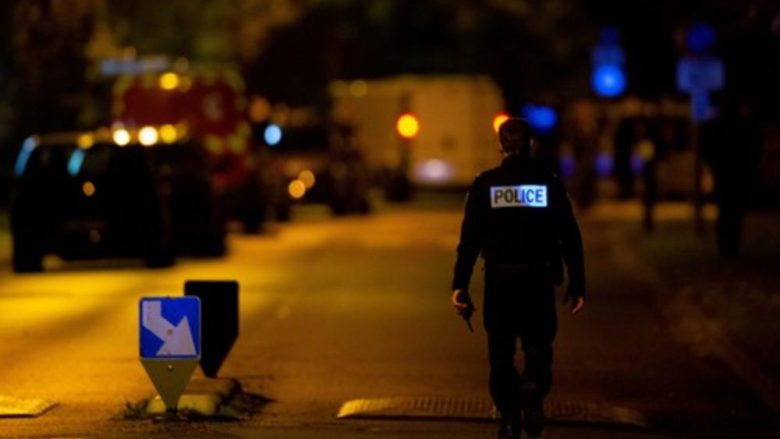 Detaje të vrasjes së tre policëve në Francë, sulmuesi gjendet i vdekur – ministri i Punëve të Brendshme deklarohet për sulmin e tmerrshëm