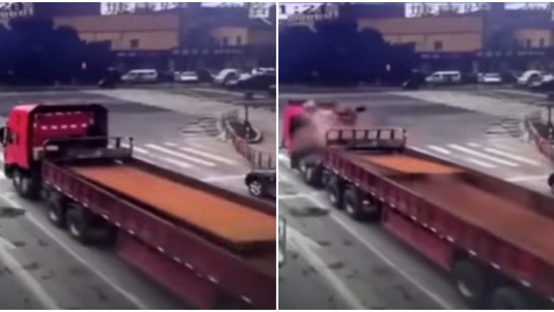 Frenoi në mënyrë të vrullshme para semaforit, pllakat e çelikta që i kishte në rimorkio shkatërruan kabinën – shpëton shoferi kinez i kamionit